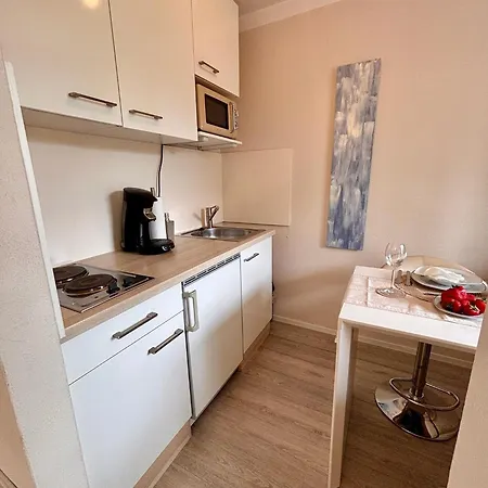Stylish With Beautiful Terrace Near Audi Appartement *