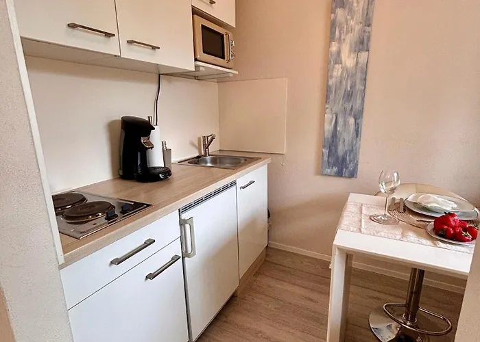 Stylish With Beautiful Terrace Near Audi Apartment *